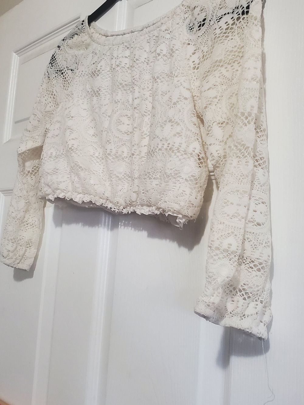 Lace Cropped Long-Sleeve Top - Ivory